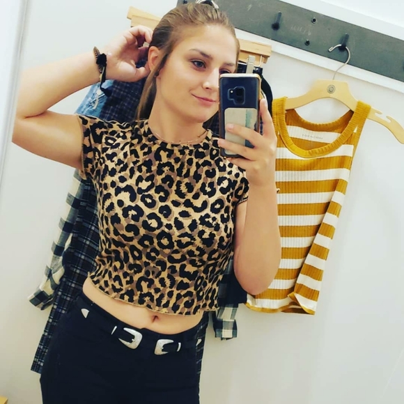 Meet your Posher, Kailyn - Picture 4 of 7